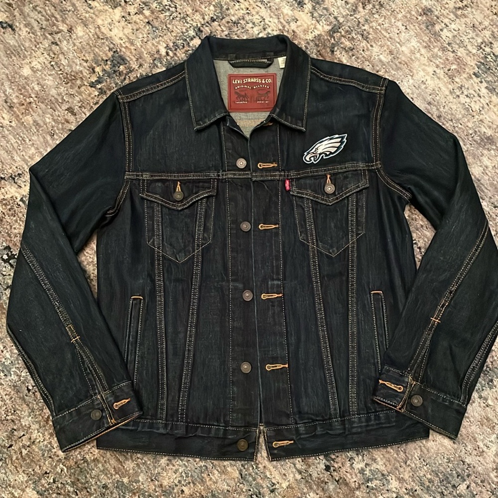 Philadelphia Eagles. Mens Levi Strauss & Co heavy weight jean jacket.